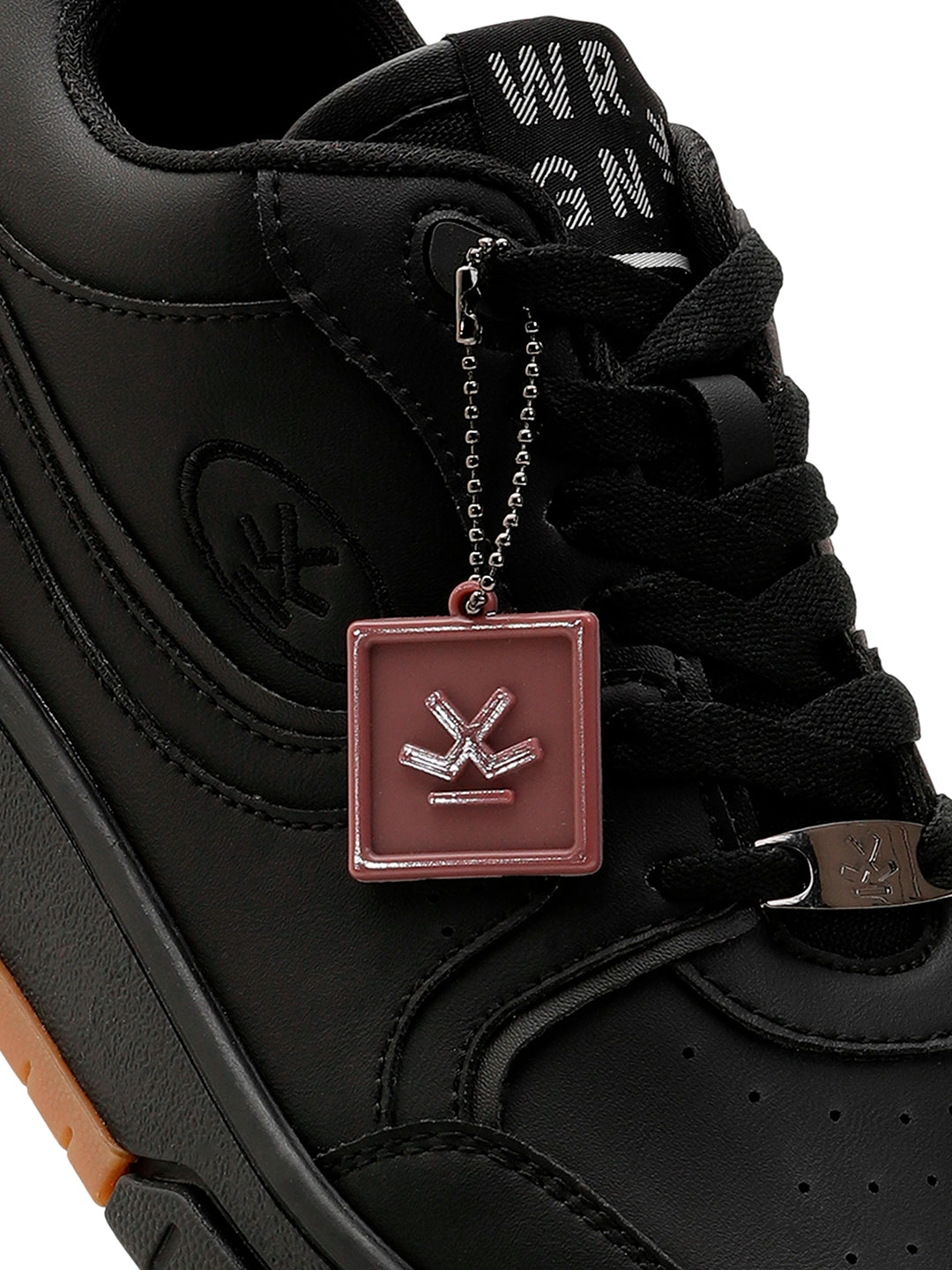 Sneakers  |  Greyhound Timber