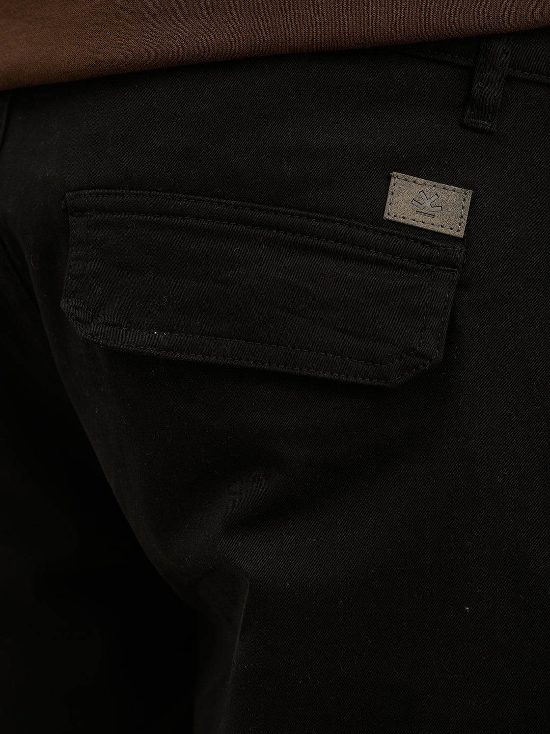 Solid Slim Fit Cargo Jogger | Black