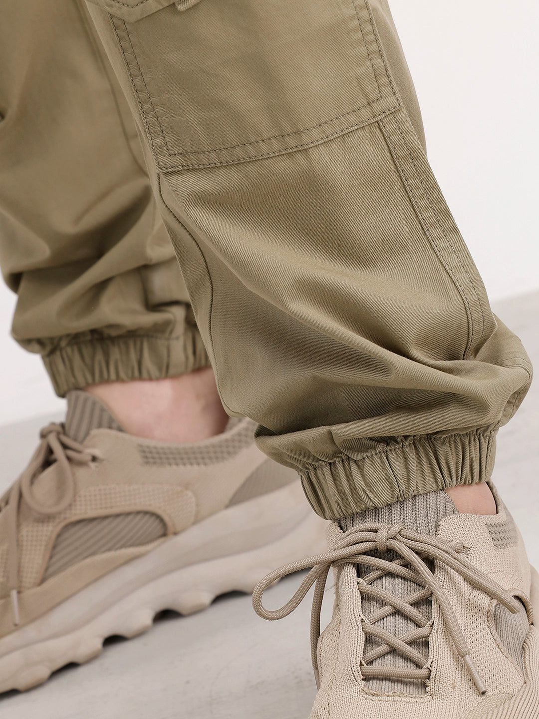 Relaxed Fit Cargo Jogger | Olive