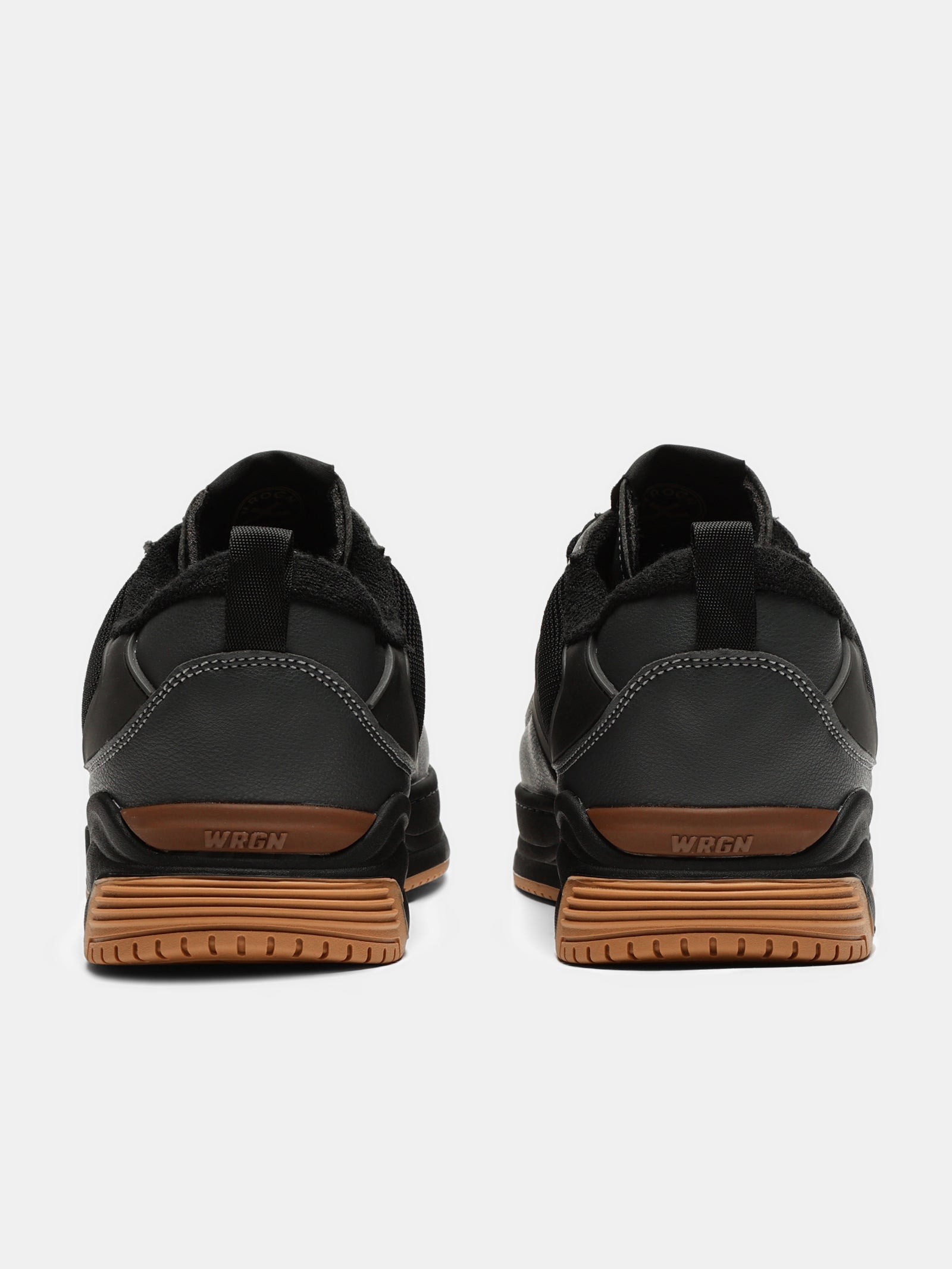 Sneakers | Manhattan Goldstrike