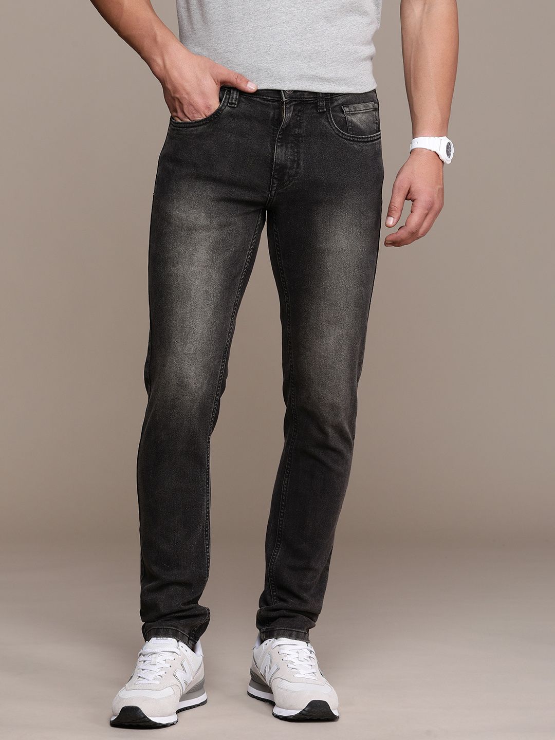 Rugged Straight Fit Light Fade Jeans – Wrogn