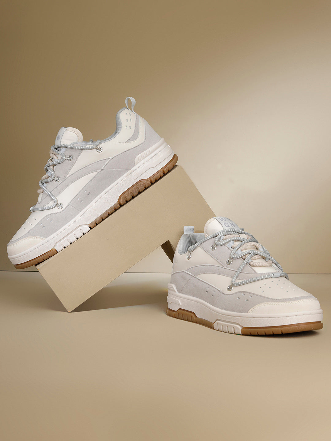 Sneakers | Snakebite Coastal