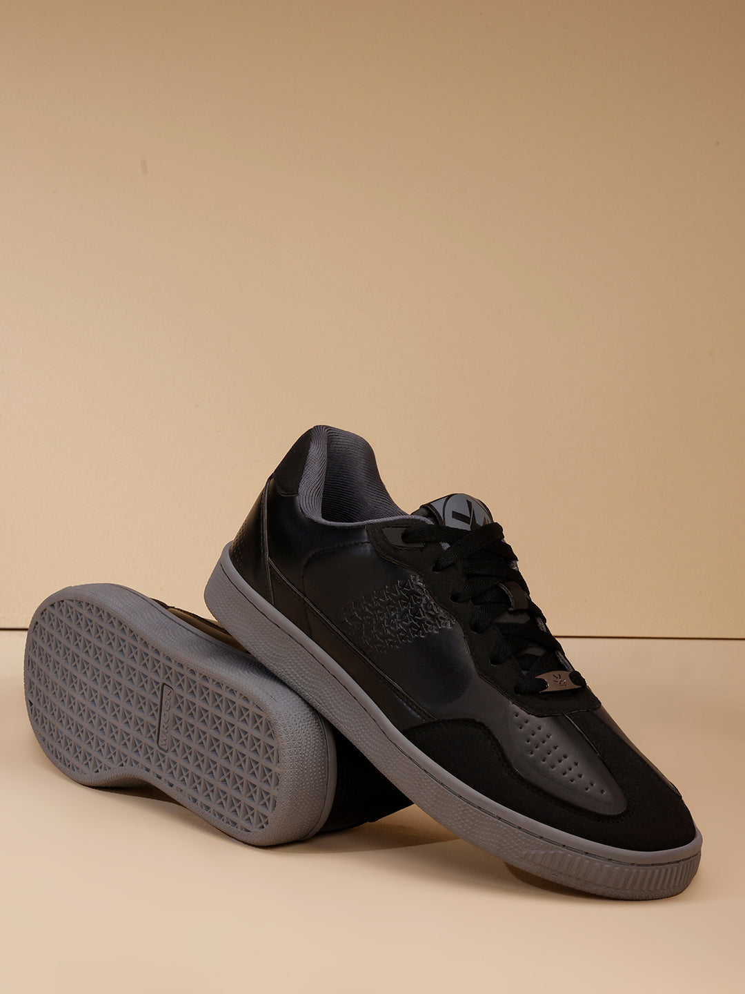 Sneakers | Sazerac Dark