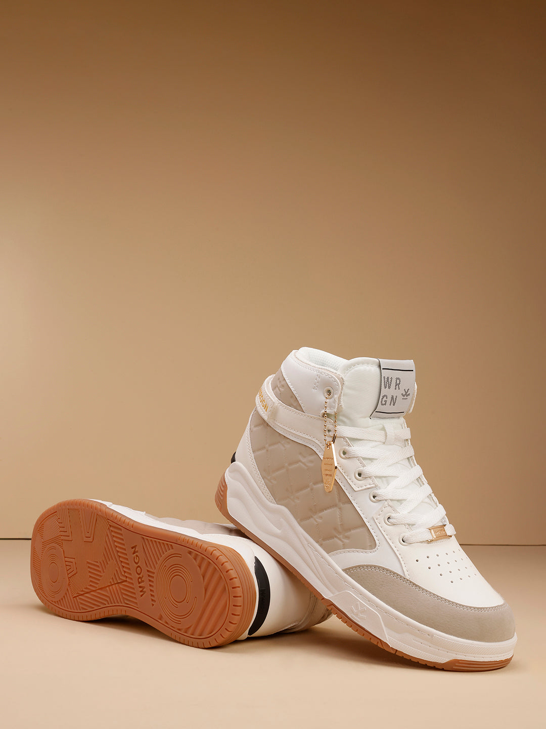 Sneakers | Manhattan Quietbay