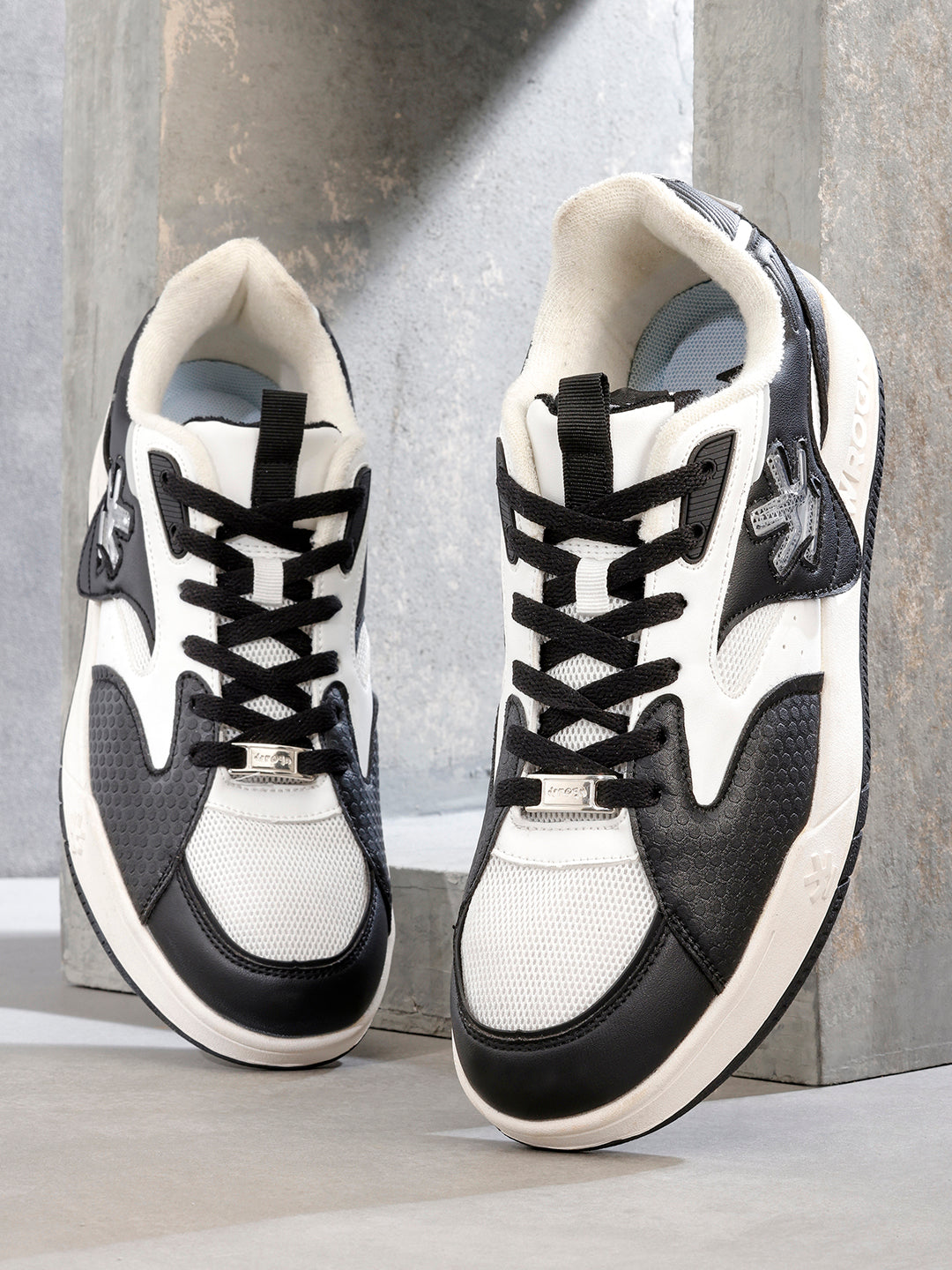 Sneakers |  Sidecar Badger