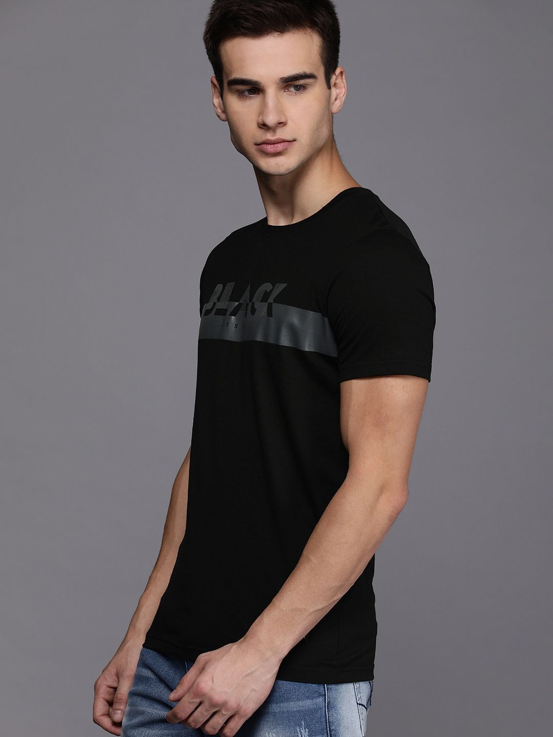 Black on Black Typographic Print T-Shirt – Wrogn