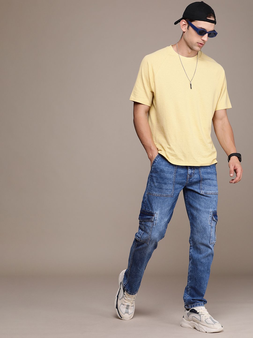 Classic Mid-Rise Cargo Fit Jeans