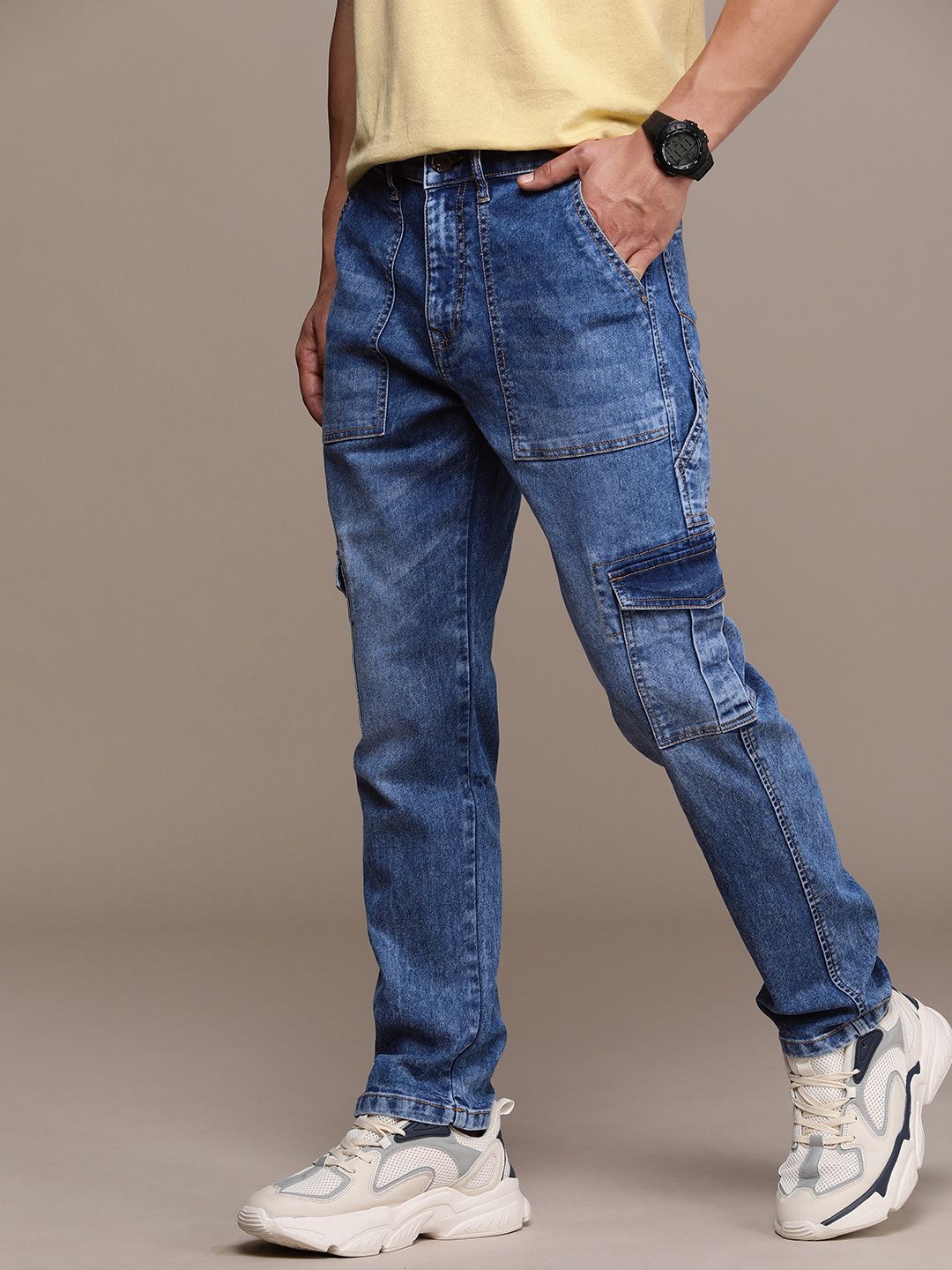 Classic Mid-Rise Cargo Fit Jeans